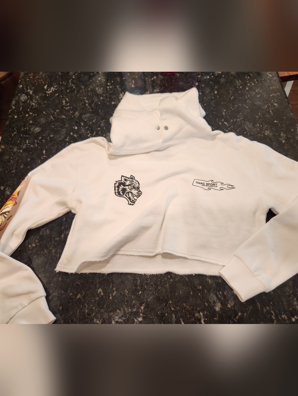 🤍 White Rare Darc Sport Cropped Hoodie